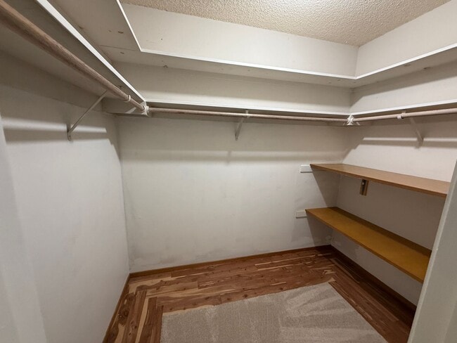 Building Photo - Single Story Home in Quiet Neigbhorhood Ne...