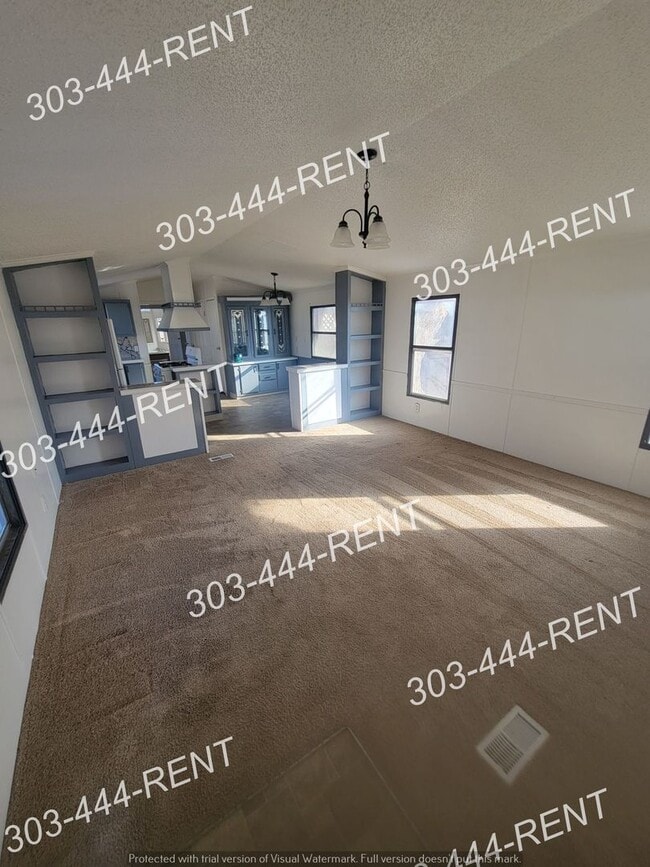 Building Photo - 3 Bedroom 2 Bath Mobile Home!