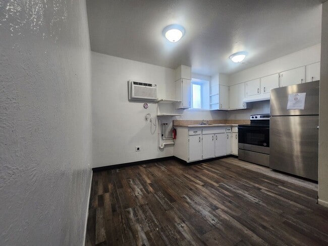 Building Photo - 3501 Baltimore Ave