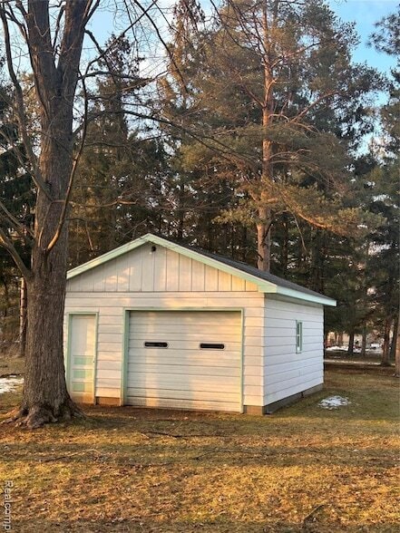 Building Photo - 1136 W Rowland St