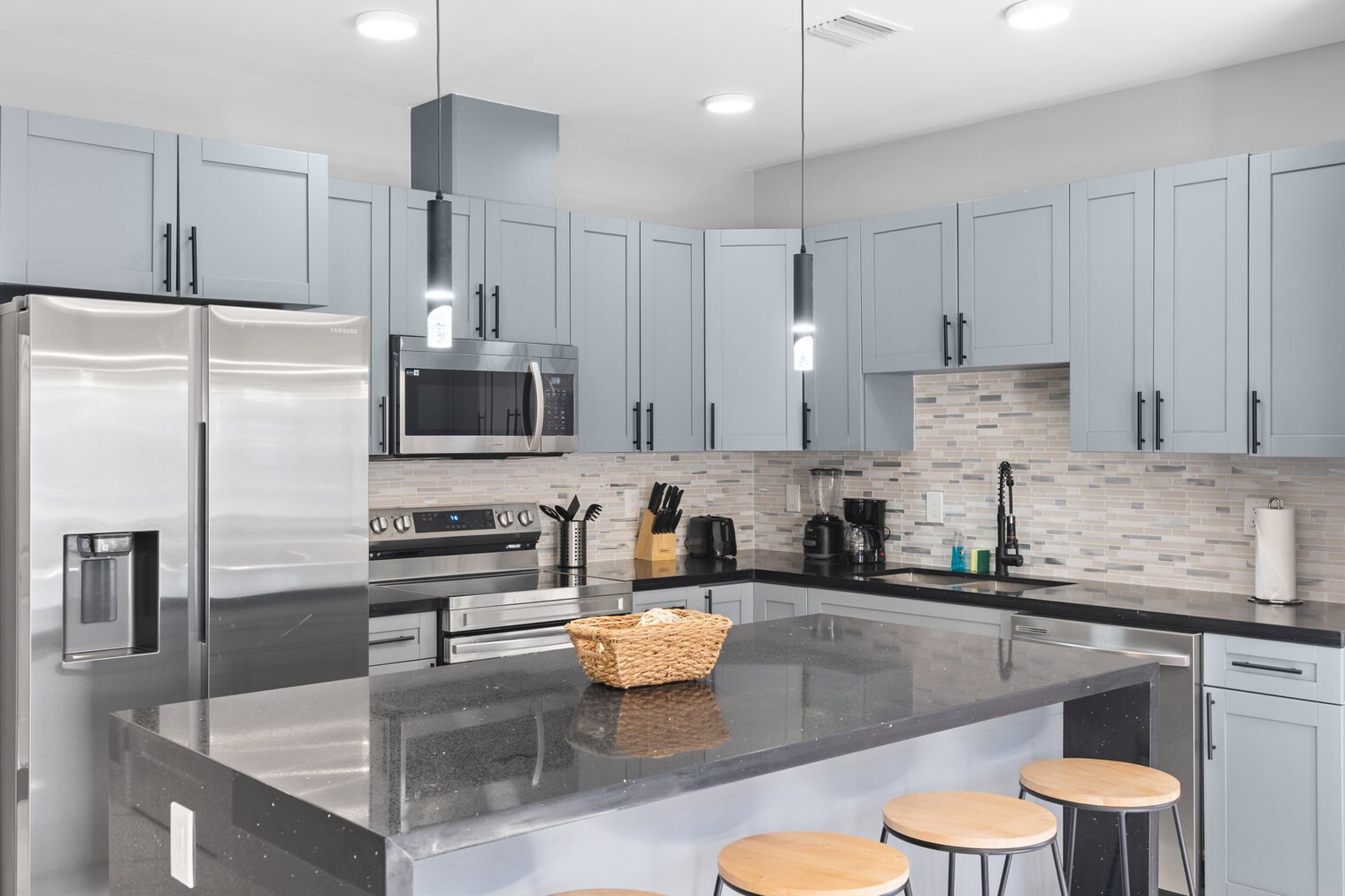 Building Photo - 1784 NW 31st St