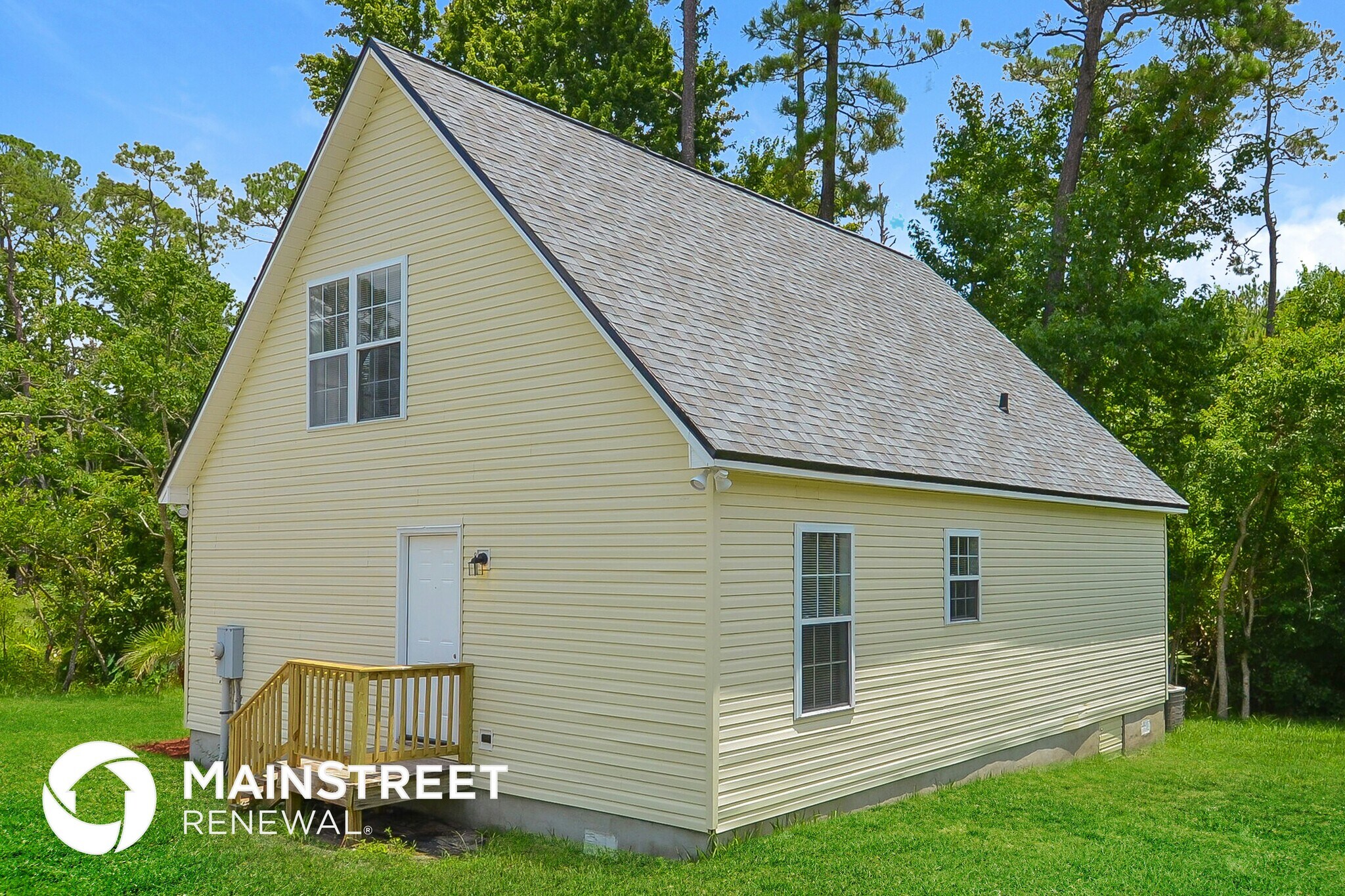 Building Photo - 12290 Versailles St