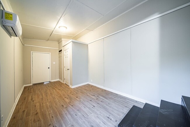 Building Photo - Beautifully Updated Corner Lot Home!