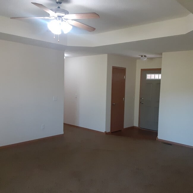 Building Photo - 337 S Casa Grande Ave