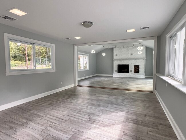 Building Photo - 267 Thunder Hill Dr