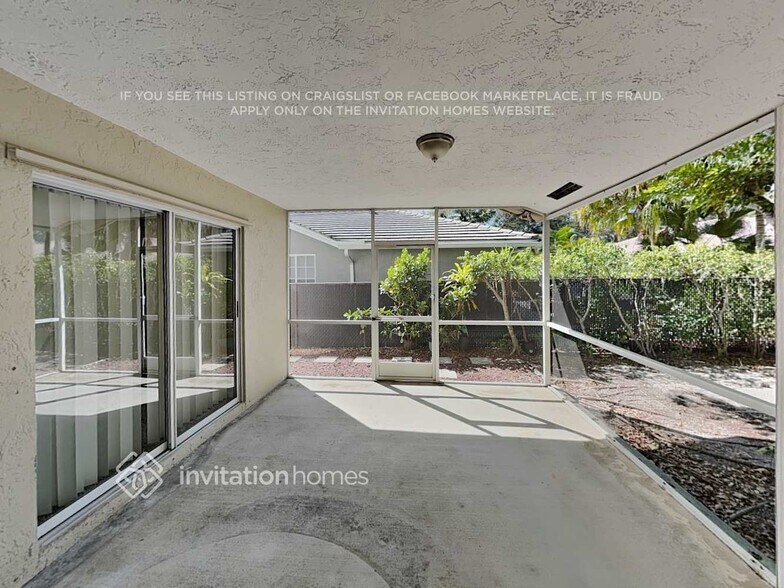 Building Photo - 5831 NW 40th Ln