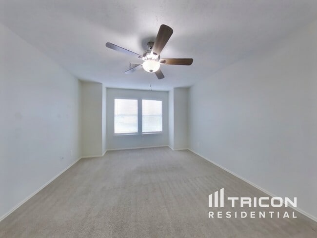 Building Photo - 21607 Fossil Trails Dr