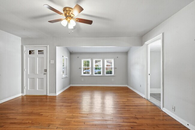 Building Photo - 3412 Brady Ave