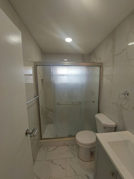 Building Photo - 2319 Johnson St