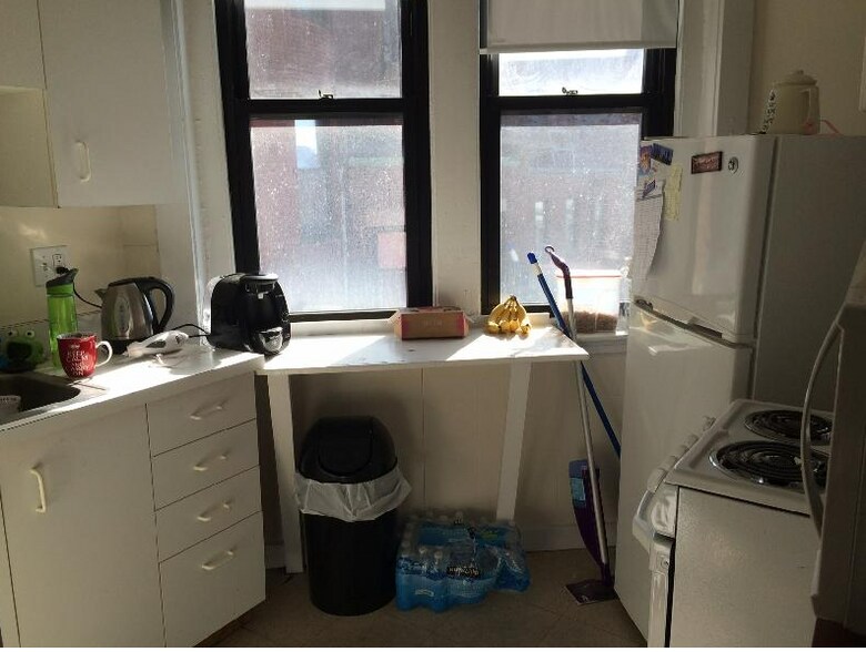 Building Photo - 504 Beacon St