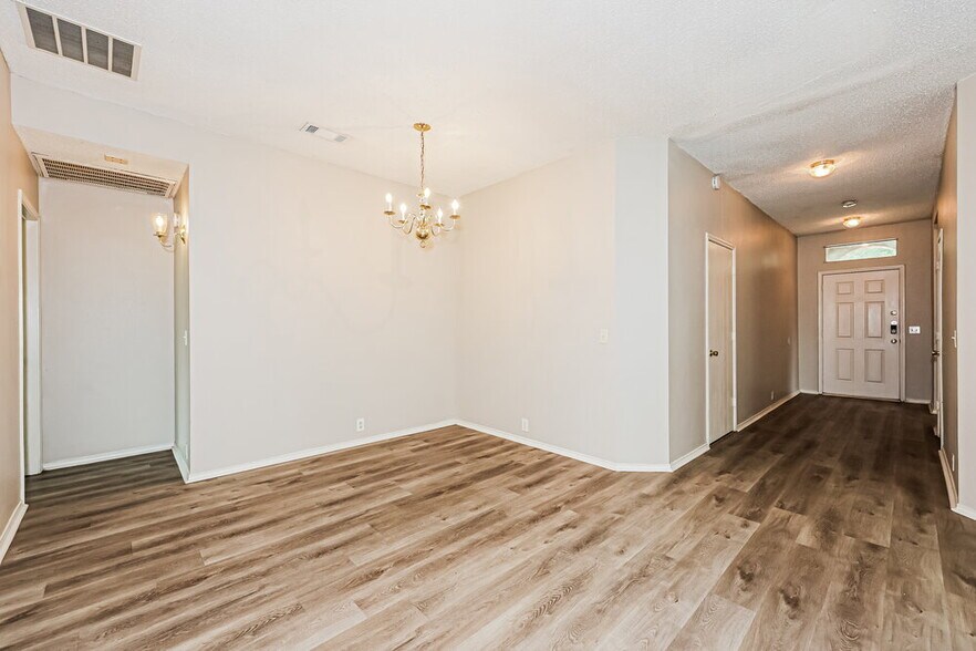 Building Photo - 322 Oakhurst Dr