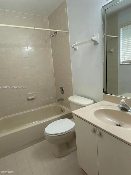 Building Photo - 7980 S Southwood Cir