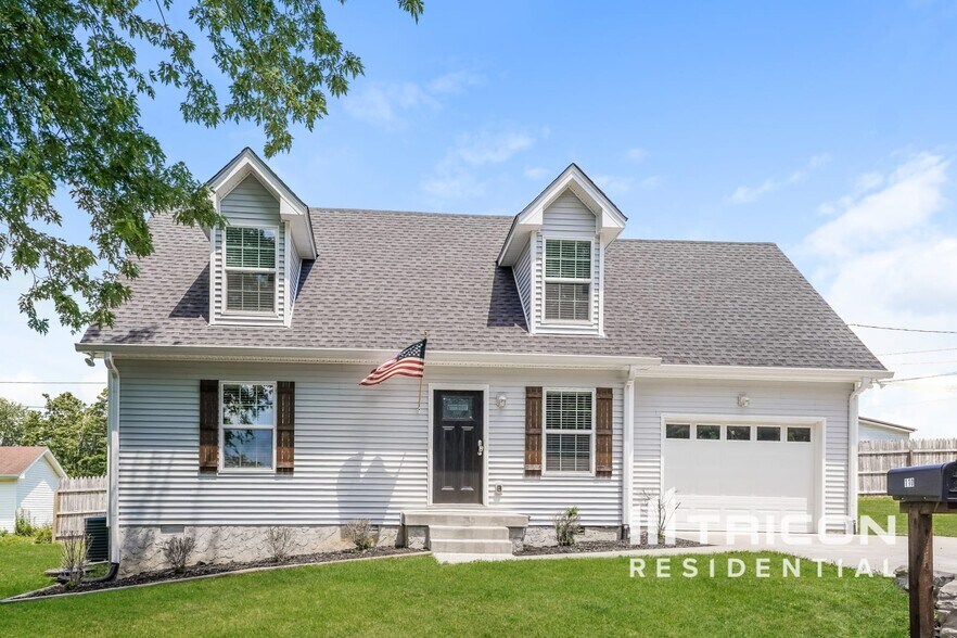 Primary Photo - 110 West Dr
