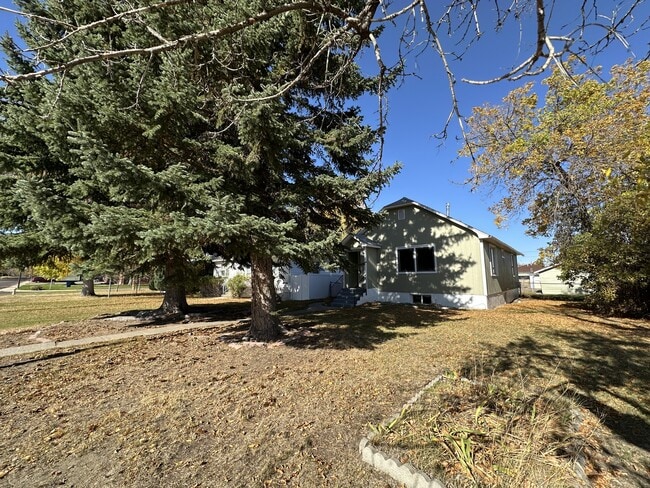 Building Photo - 3609 1st Ave N