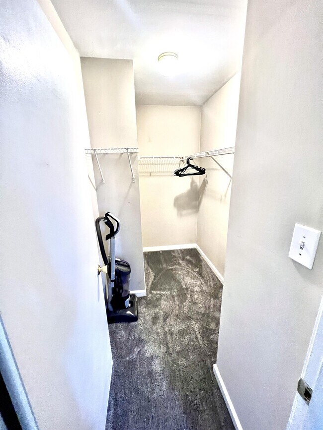 Building Photo - 3 Canyon Cove