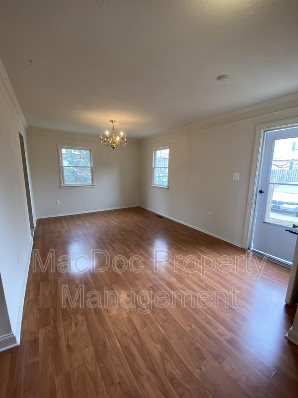 Building Photo - 2331 McClellan Ct