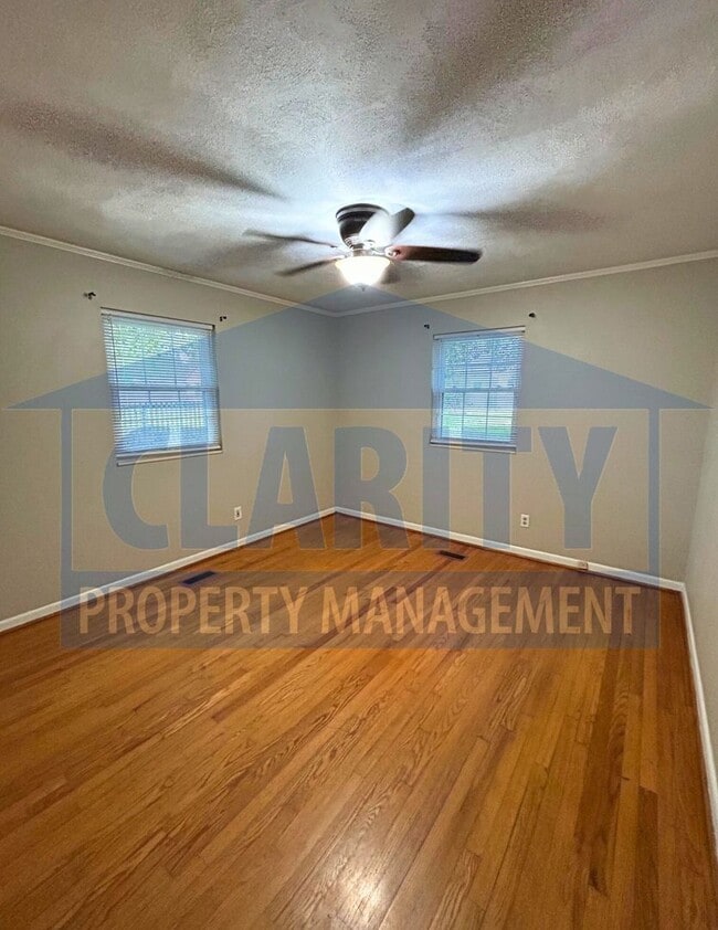 Building Photo - 3 bedroom ranch-style home in Downtown Cle...