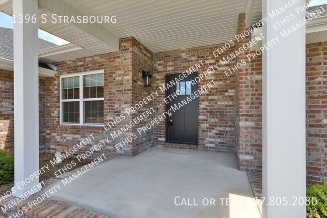 Building Photo - 1396 S Strasbourg-