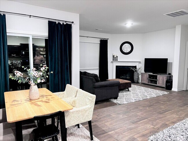 Building Photo - 110 Rogers Knoll Ln