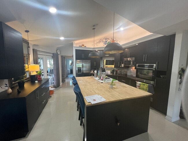 Building Photo - 3/2/2 Seasonal home in Deep Creek