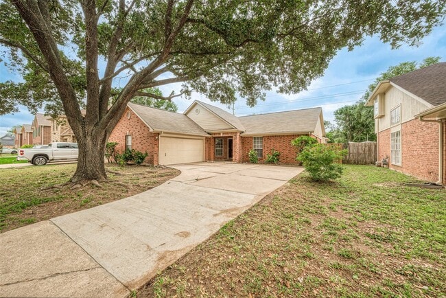 Building Photo - 22319 Rangeview Dr