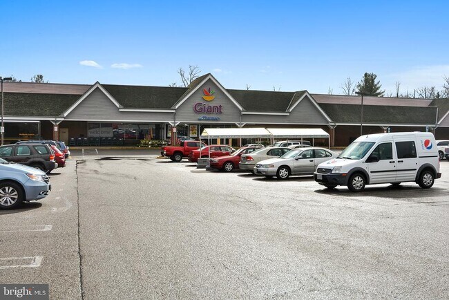 Building Photo - 3850 Koval Ln