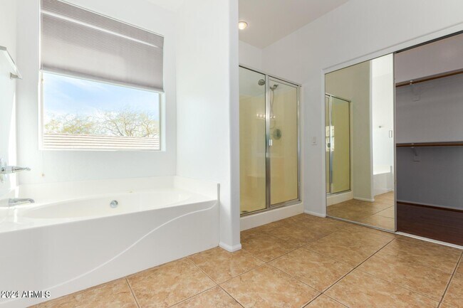 Building Photo - 16516 W Carmen Dr