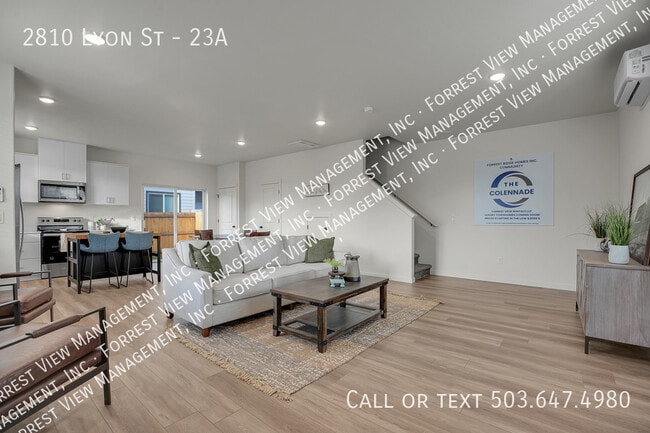 Building Photo - 2810 SE Lyon St