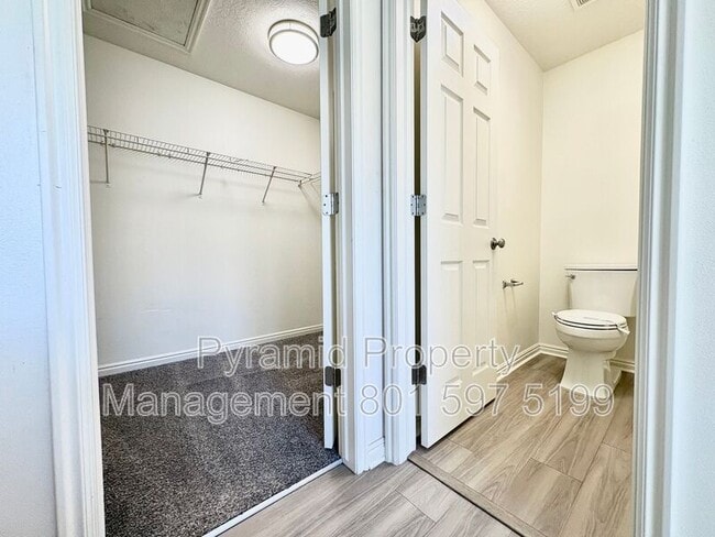 Building Photo - 1553 Vivante Way