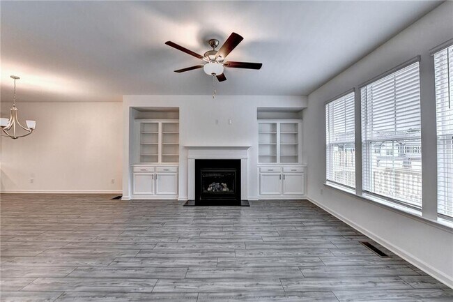 Building Photo - 477 Danville Ave