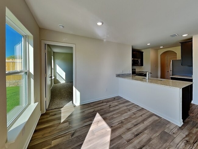 Building Photo - Chisholm Springs awaits you!