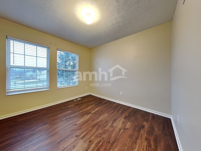 Building Photo - 557 Whispering Pines Pl