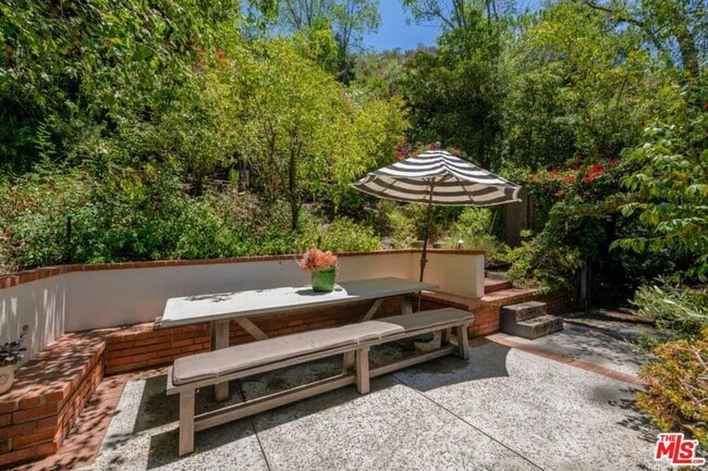 Building Photo - 3266 Mandeville Canyon Rd