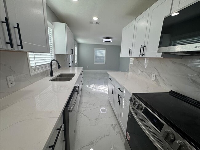 Building Photo - 5504 60th Way N