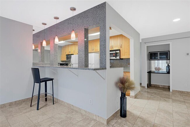 Building Photo - 2333 Bering Dr