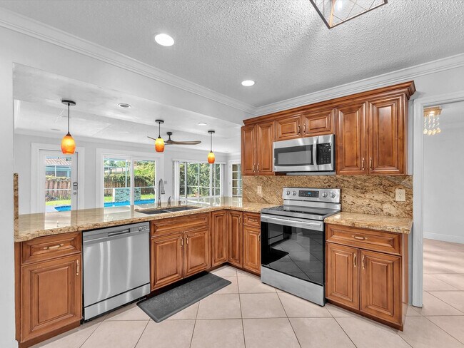 Building Photo - 11762 NW 26th Ct