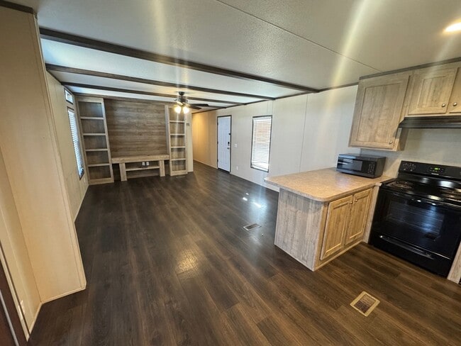 Building Photo - 7224 W 12th St