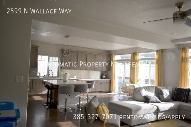 Building Photo - 2599 N Wallace Way