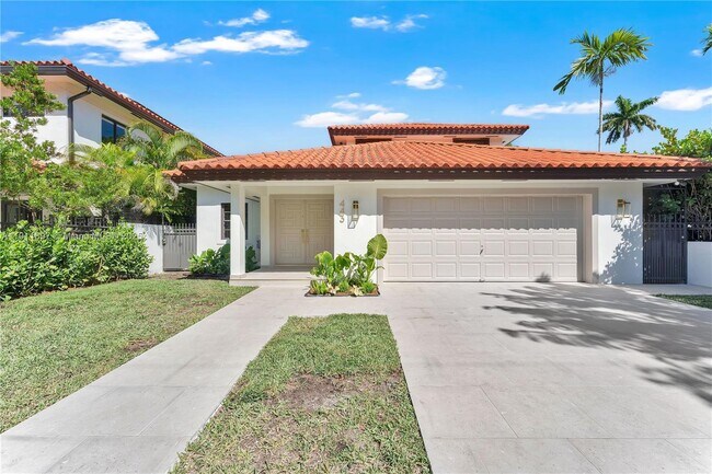 Primary Photo - 443 SW 21st Rd