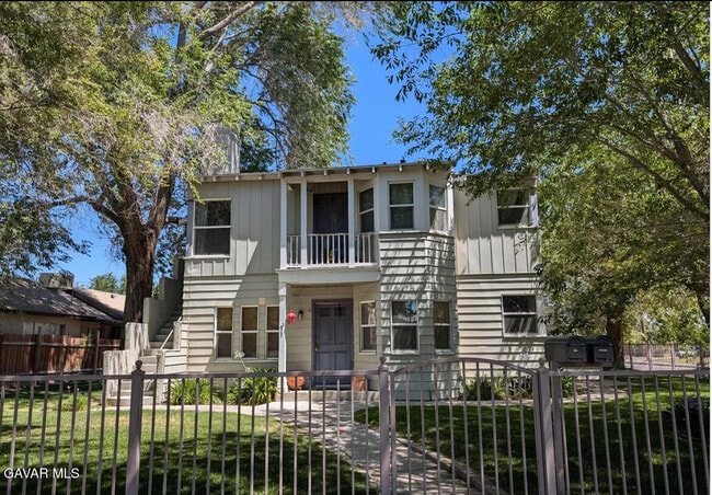 Primary Photo - 205 W Lancaster Blvd