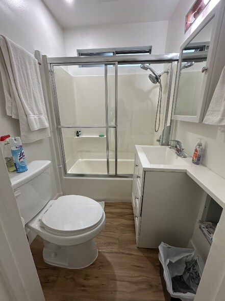 Building Photo - 13429 Beach Ave