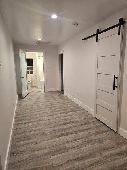 Building Photo - 2608 Horseshoe Dr