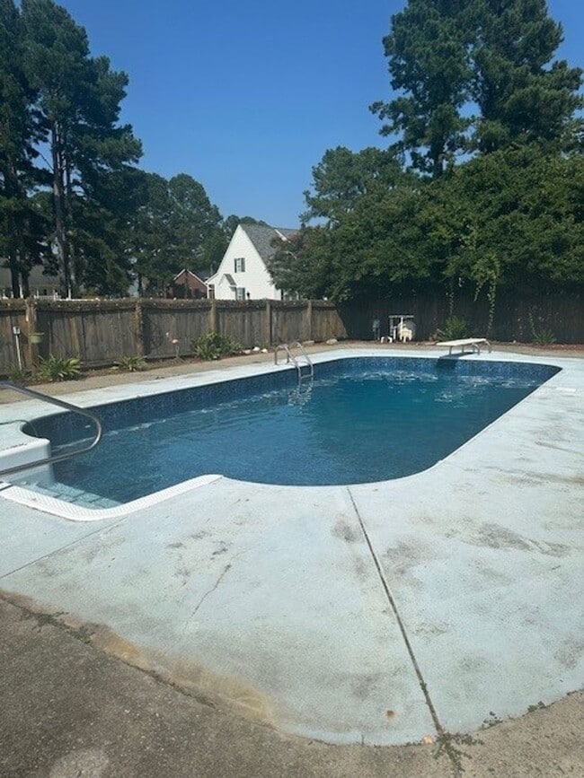 Building Photo - Spacious Home with Bonus Room, Pool & Solar Panels in Goldsboro!