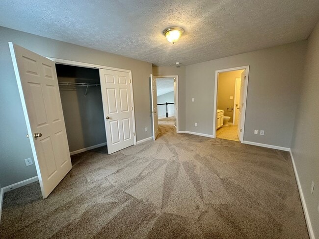 Building Photo - 9215 Eminence Ct