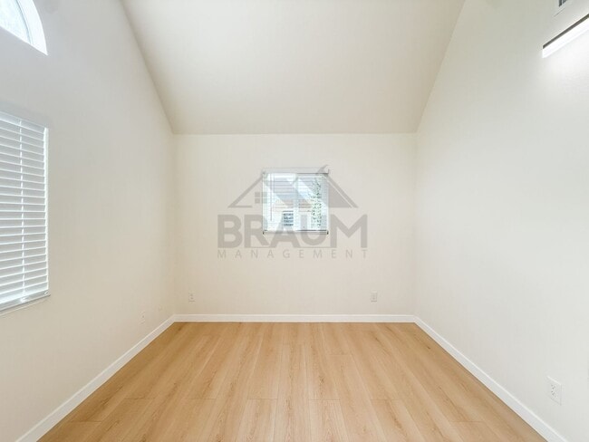 Building Photo - 14257 Friar St
