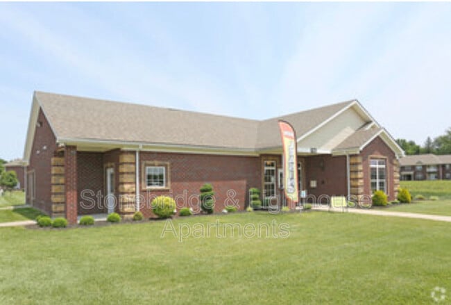 Building Photo - 1101 Stonebench Cir