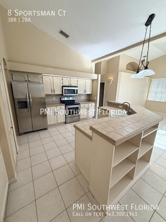 Building Photo - 8 Sportsman Ct
