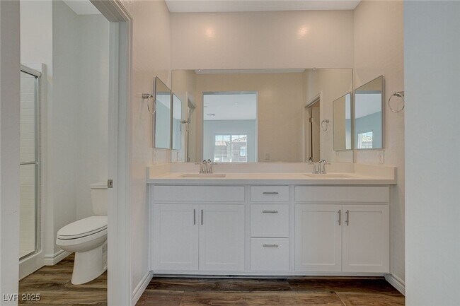 Building Photo - 206 Callen Falls Ave