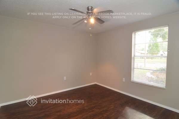 Building Photo - 7173 Channelside Ln