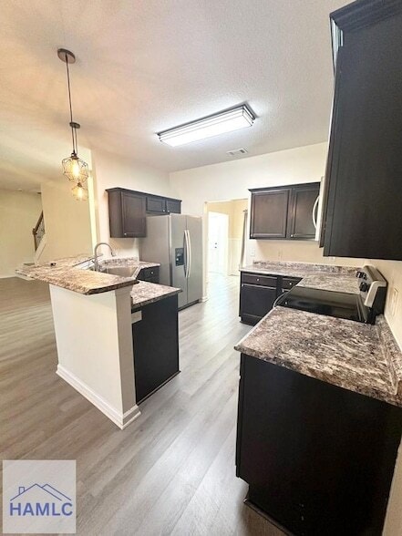 Building Photo - 60 Creekside Dr N West